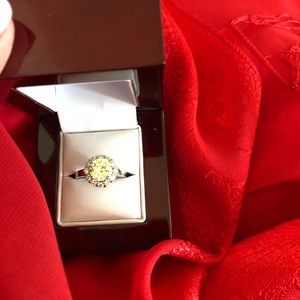 Canary cz ring very sparkly